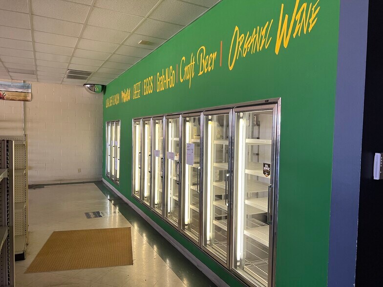 More Photos Of 400 E Loop 281, Longview Freestanding For Lease