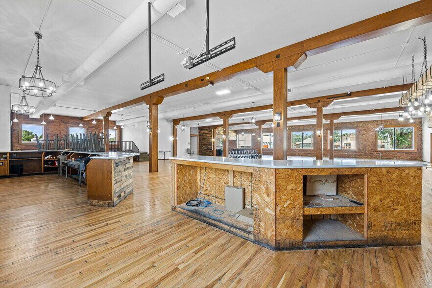 More Photos Of 415 W Madison Ave, Iola Restaurant For Sale