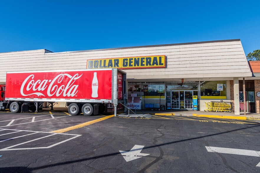 More Photos Of 9740 Main St, Woodstock General Retail For Sale