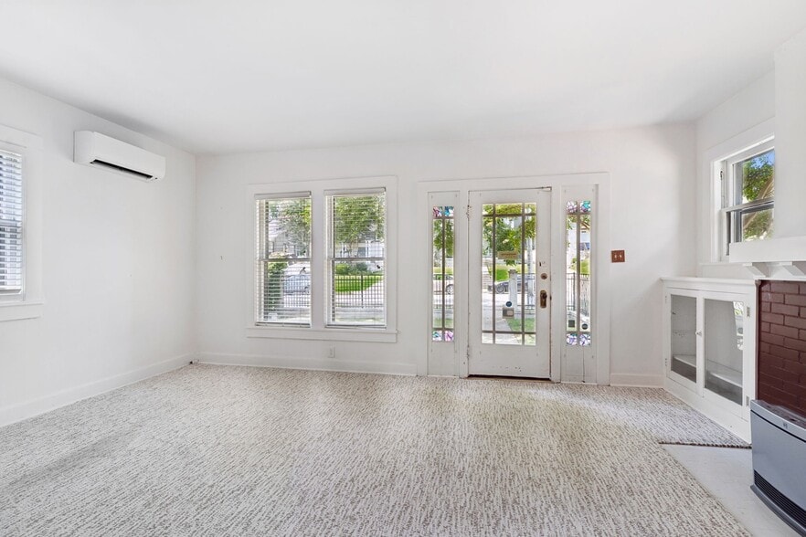 More Photos Of 1604 17th Ave S, Nashville Office Residential For Sale