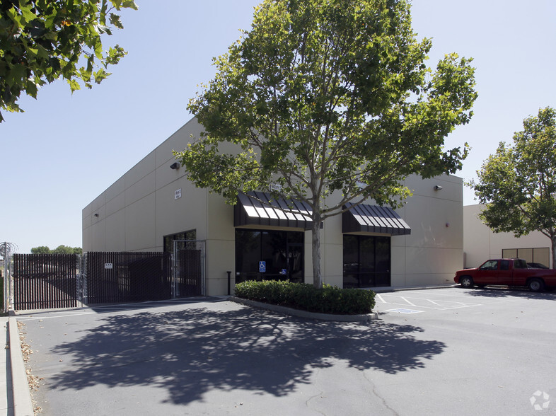 Primary Photo Of 4 Wayne Ct, Sacramento Warehouse For Lease