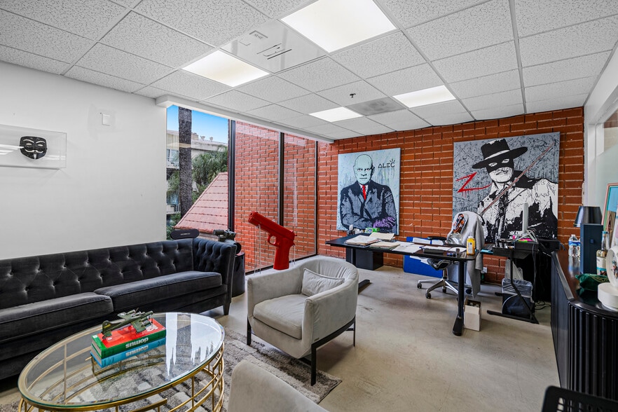 More Photos Of 113 N San Vicente Blvd, Beverly Hills Loft Creative Space For Sale