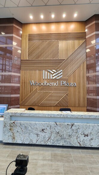 More Photos Of 11450 Compaq Center West Dr, Houston Unknown For Lease