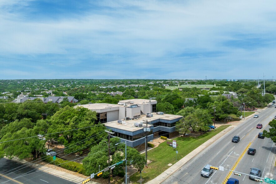 More Photos Of 11130 Jollyville Rd, Austin Office For Lease