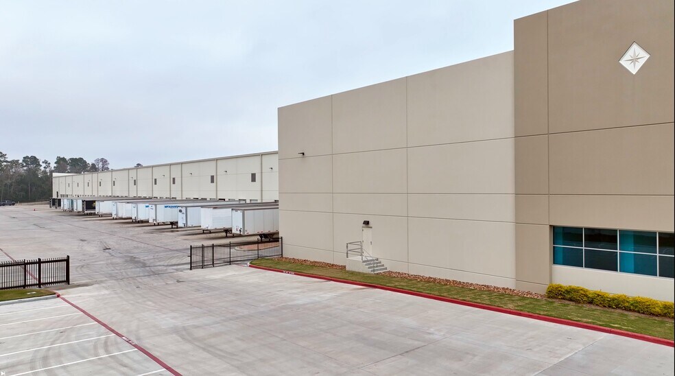 Primary Photo Of 7491 Rankin Rd, Humble Distribution For Lease
