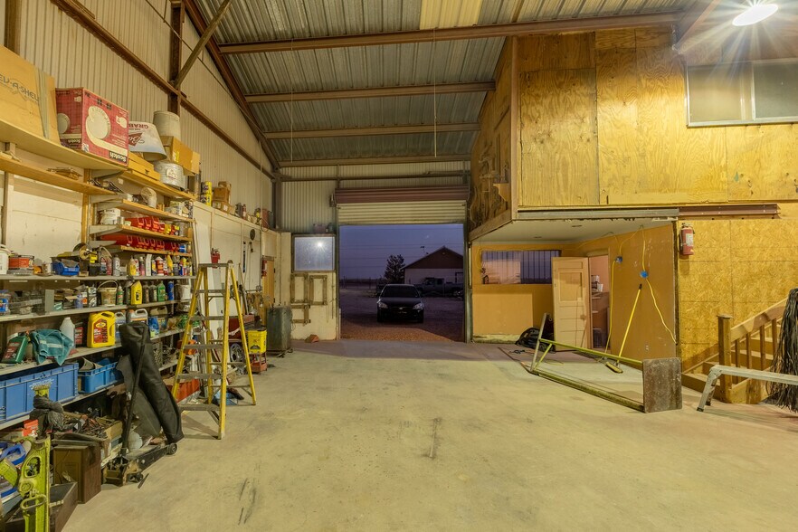 More Photos Of 14751 Horizon Blvd, Horizon City Warehouse For Lease
