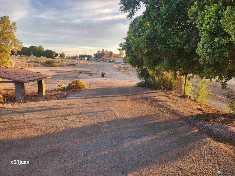 More Photos Of 1063 N Main St, San Luis Specialty For Sale