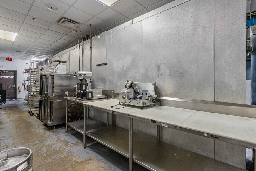 More Photos Of 4170 Us-1 Hwy, Edgewater Restaurant For Lease