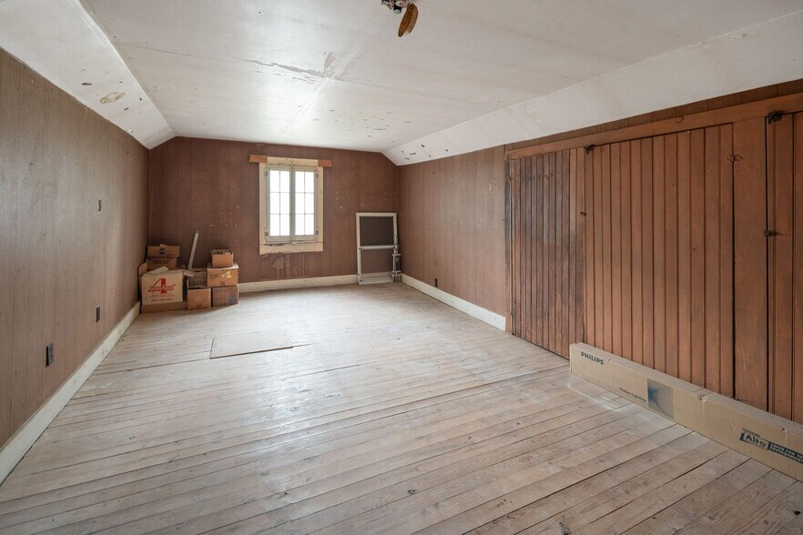 More Photos Of 189 Main St, Cherry Valley Restaurant For Sale