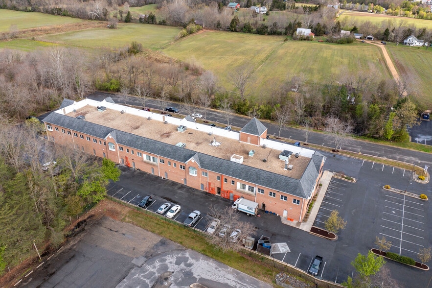 More Photos Of 9375 Chesapeake St, La Plata Storefront Retail Office For Lease
