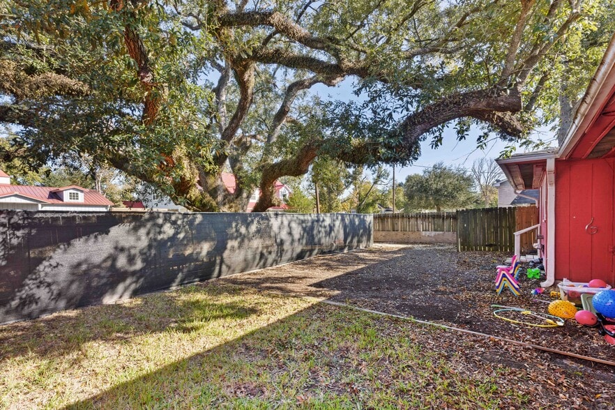 More Photos Of 516 N Tx-3 Hwy, League City Freestanding For Lease