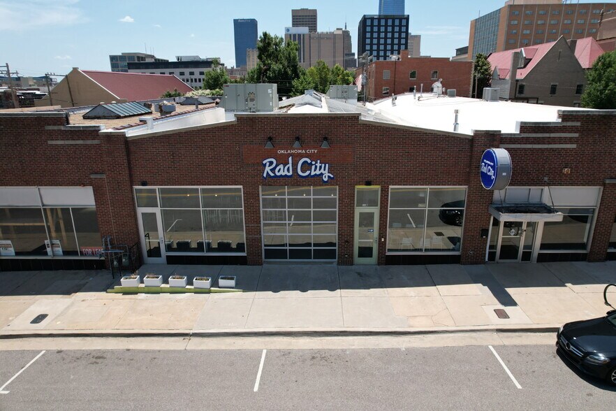 Primary Photo Of 118 NW 8th St, Oklahoma City Freestanding For Sale