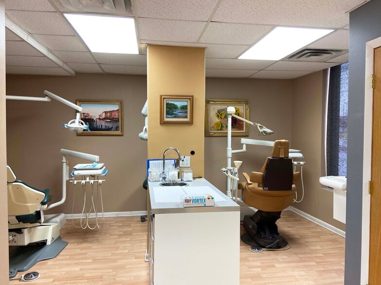 3942 W 111th St, Chicago, IL 60655 Medical Office For Lease