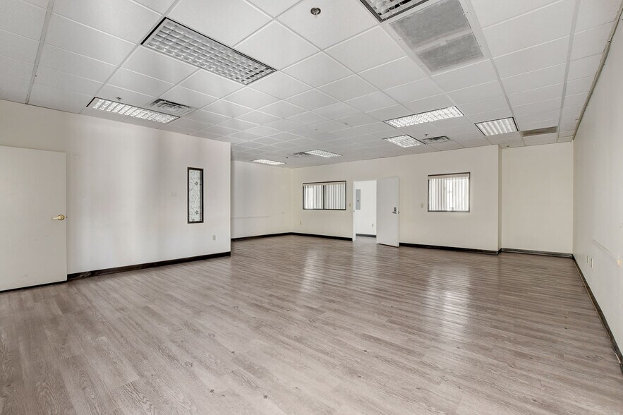 More Photos Of 1919 S Jones Blvd, Las Vegas Office For Lease