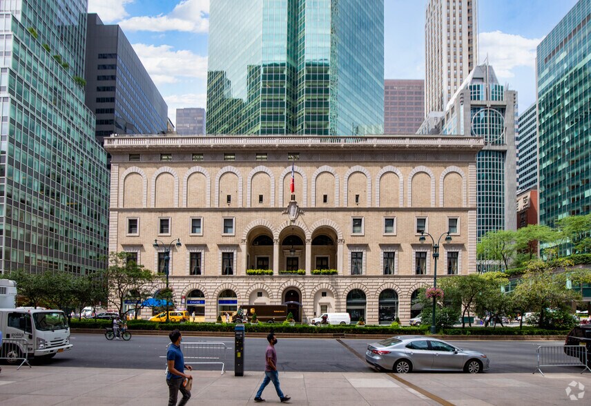 More Photos Of 364 Park Ave, New York Storefront For Lease