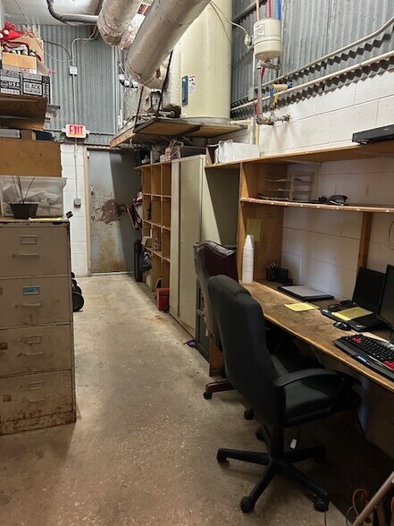 More Photos Of 1193 Loop 337, New Braunfels Convenience Store For Sale