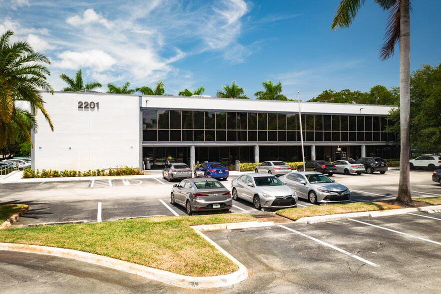 Primary Photo Of 2201 NW Corporate Blvd, Boca Raton Medical For Lease