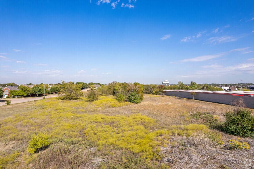 More Photos Of 5601 Basswood Blvd, Fort Worth Land For Sale