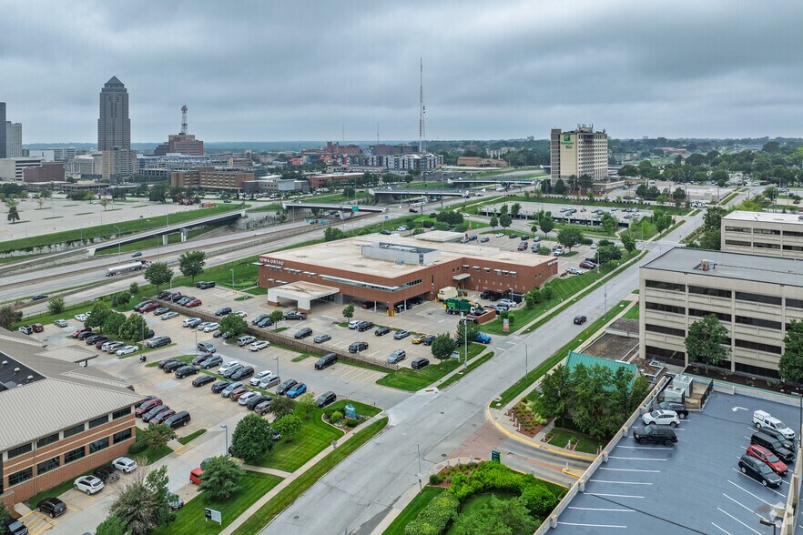 More Photos Of 450 Laurel St, Des Moines Office For Sale