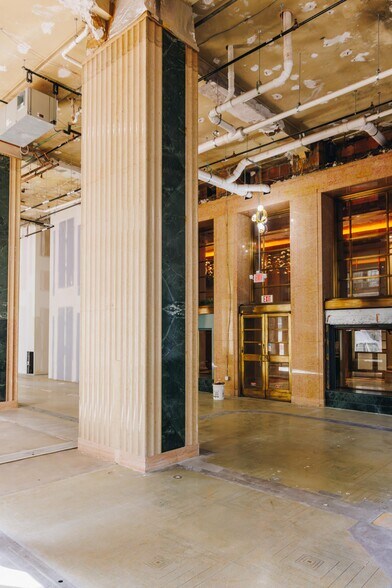 More Photos Of 1 W 4th St, Cincinnati Apartments For Lease