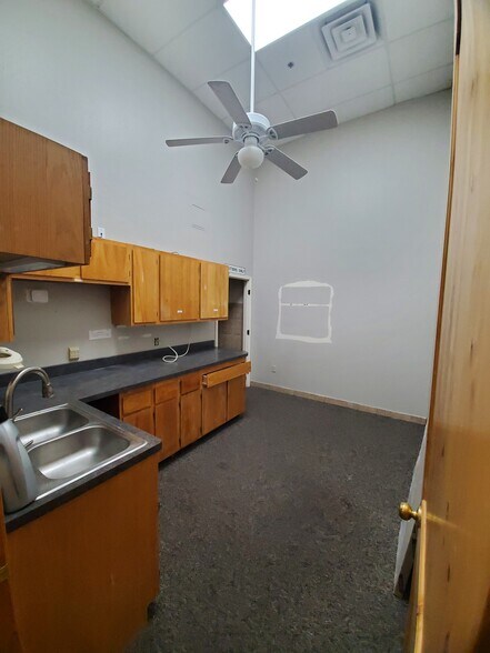 More Photos Of 6740 E University Dr, Mesa Unknown For Lease