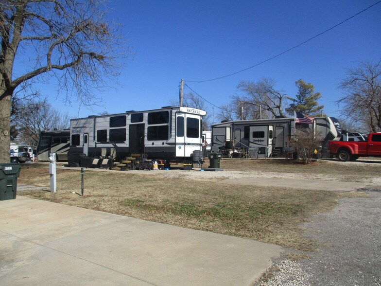 More Photos Of 8801 SE 29th St, Midwest City Trailer Camper Park For Sale