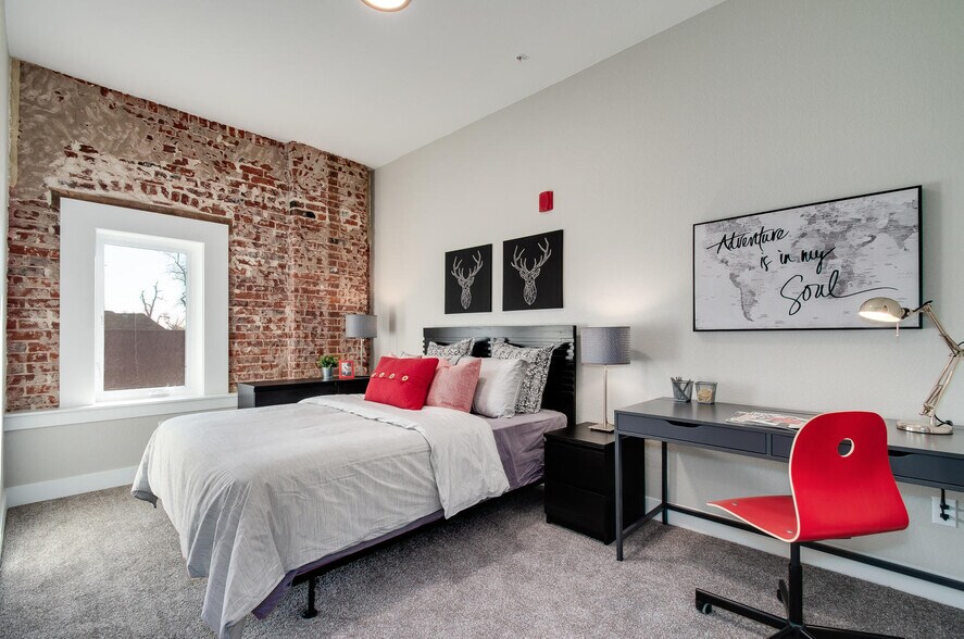 More Photos Of 300 S Logan St, Denver Apartments For Lease