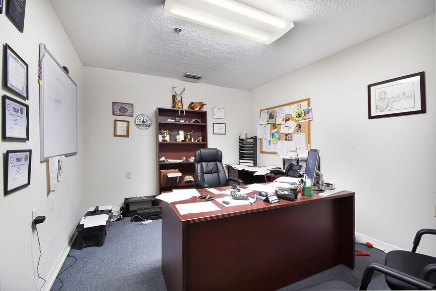 More Photos Of 1761 Dobbs Rd, Saint Augustine Warehouse For Lease