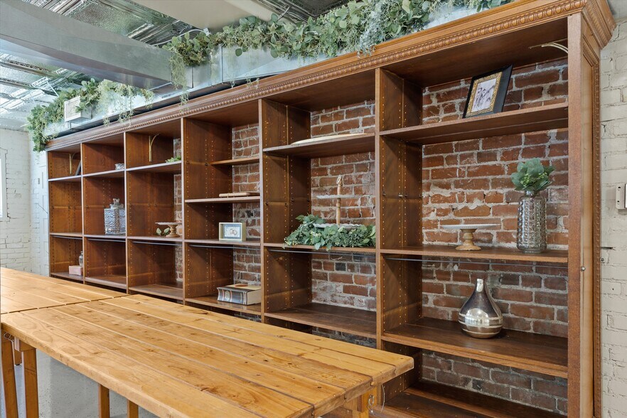 More Photos Of 909 Jefferson St, Red Bluff Specialty For Sale