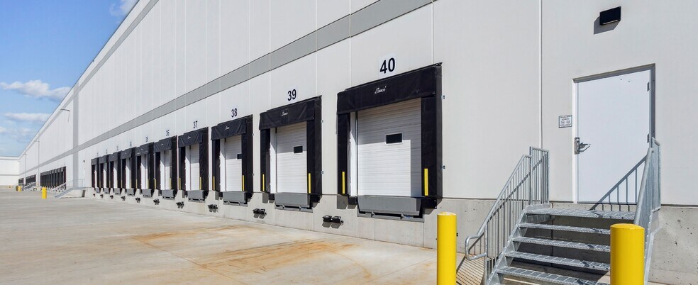 More Photos Of 20 Ironside, Brampton Unknown For Lease