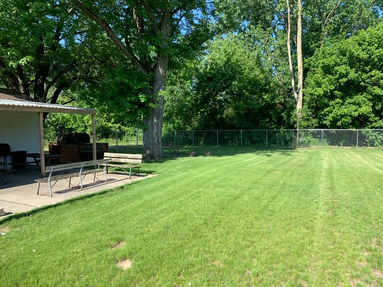 More Photos Of 4949 N Union Rd, Dayton Bar For Sale