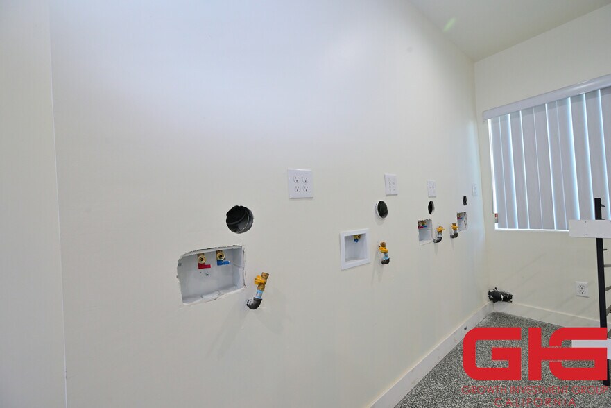 More Photos Of 4704 Florence Ave, Bell Apartments For Sale