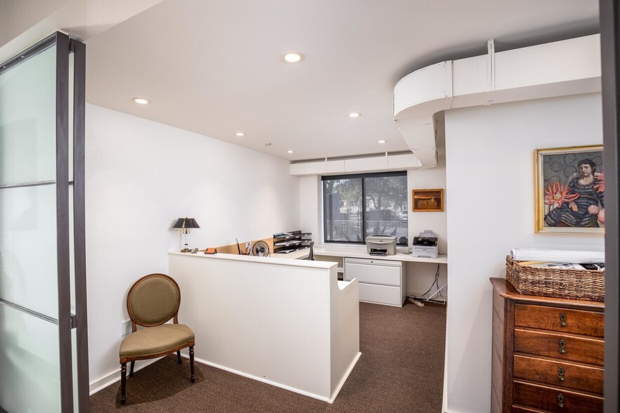 More Photos Of 517 King St, Charleston Apartments For Sale