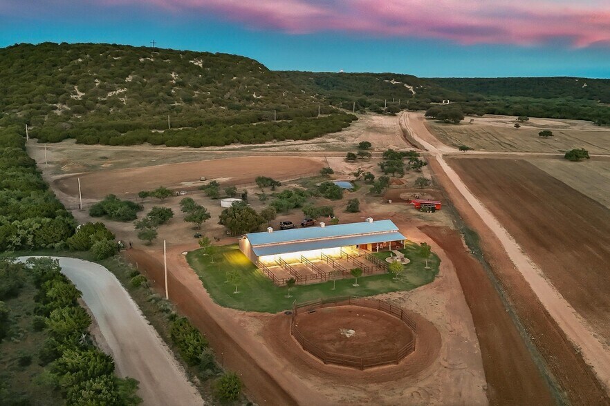 More Photos Of 635 County Road 184, Winters Lodge Meeting Hall For Sale