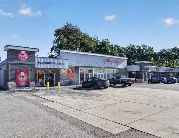 Primary Photo Of 1803-1813 E Semoran Blvd, Apopka Unknown For Lease