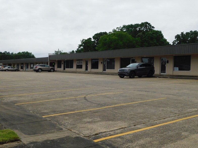 More Photos Of 5600 Patterson Rd, Little Rock Office For Sale