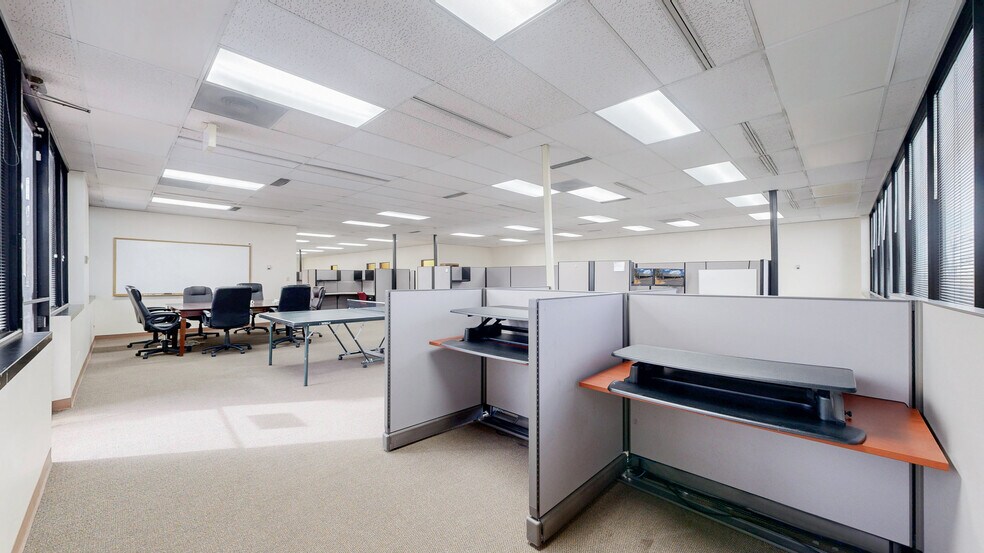 More Photos Of 6766 S Revere Pky, Centennial Medical For Sale