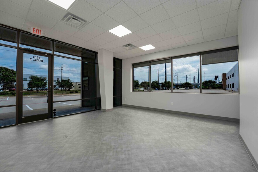 More Photos Of 5655 W Sam Houston Pky N, Houston Unknown For Lease