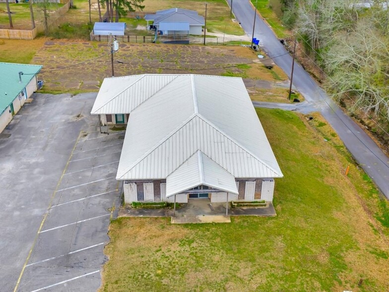 More Photos Of 3215 S Medford Dr, Lufkin Office For Sale