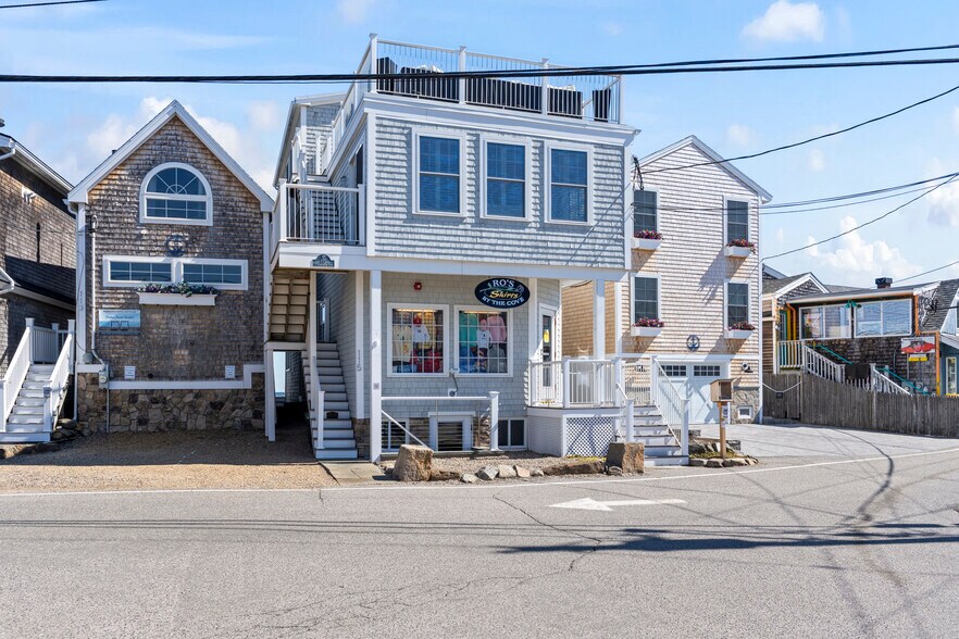 More Photos Of 113 113, 115 & 117 Perkins Cove, Ogunquit General Retail For Sale
