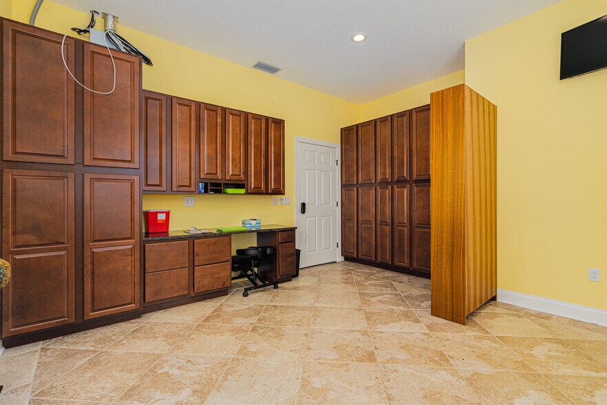 More Photos Of 51 Dunlawton Ave, Port Orange Office For Sale