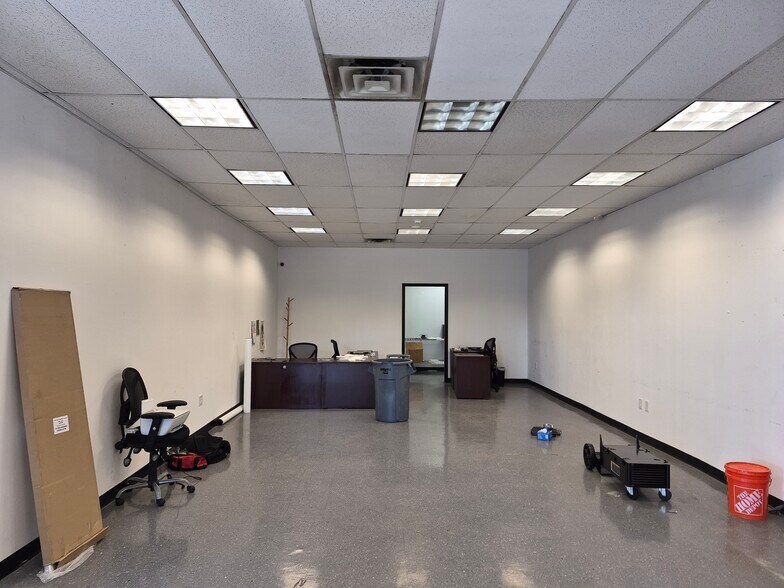 More Photos Of 87 Broadway, Saugus Freestanding For Lease