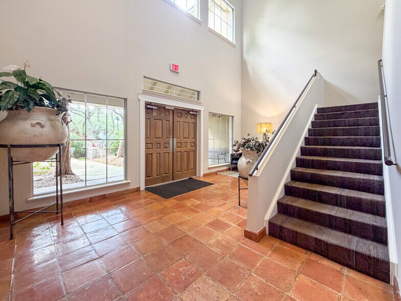 More Photos Of 13526 George Rd, San Antonio Office For Lease