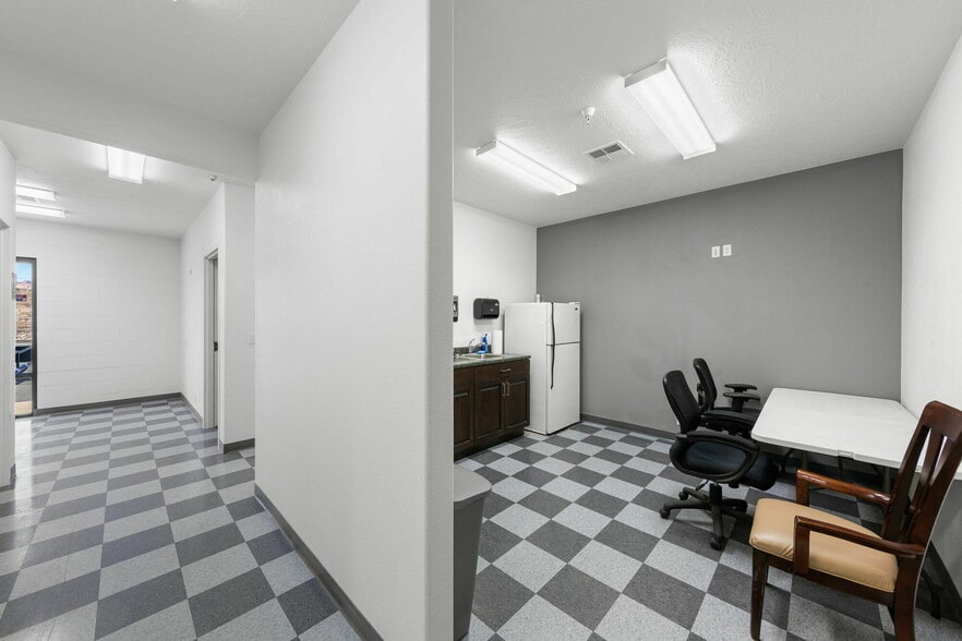 More Photos Of 457 N Old Highway 91, Hurricane Warehouse For Sale