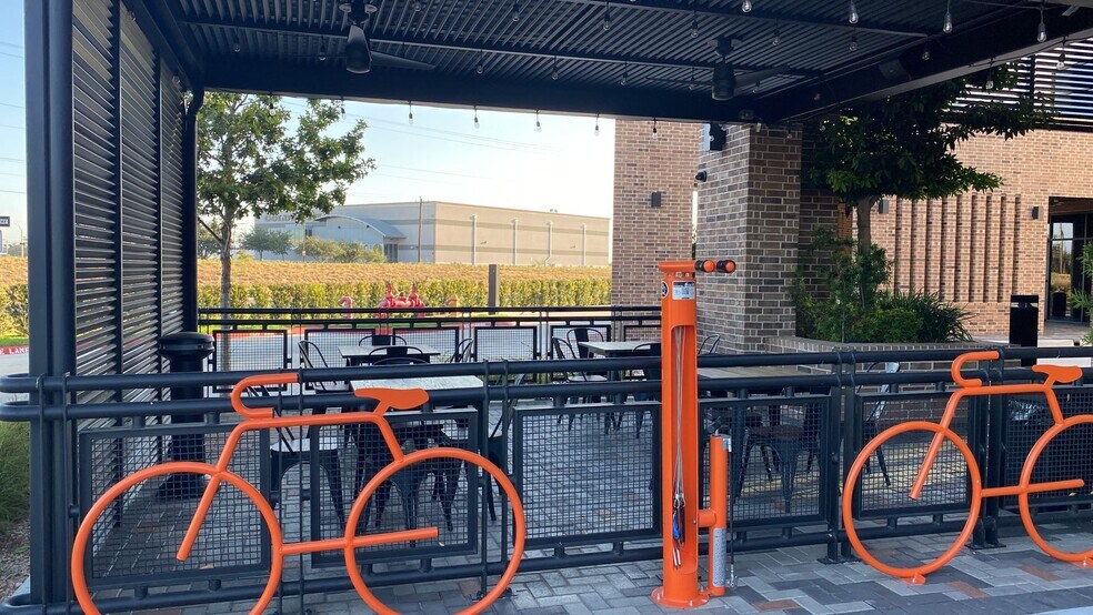 More Photos Of 1401 S Jackson Rd, Pharr Storefront Retail Office For Lease