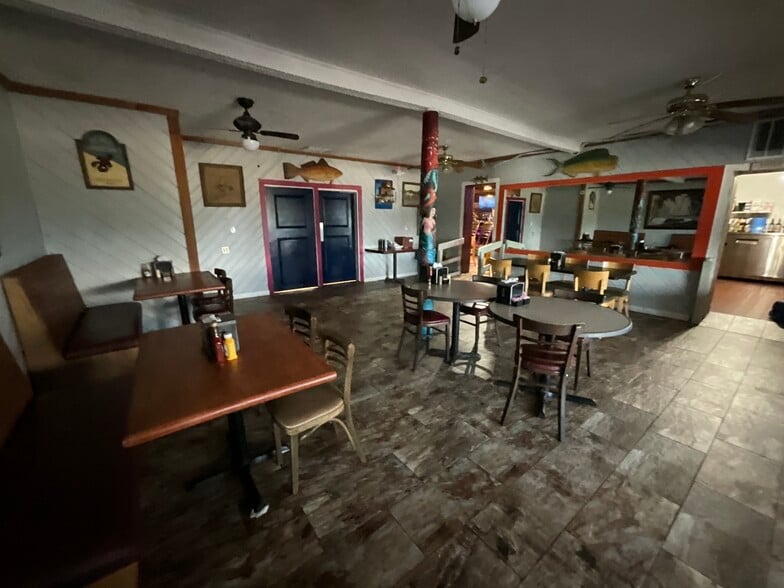 More Photos Of 4835 Cortez Blvd, Spring Hill Restaurant For Sale