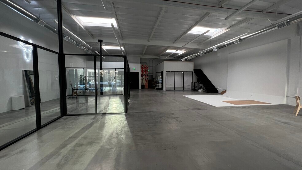 More Photos Of 683 Imperial St, Los Angeles Storefront Retail Office For Lease