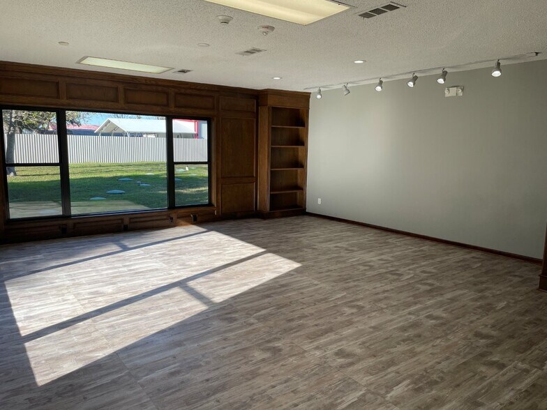 More Photos Of , Spring Unknown For Sale