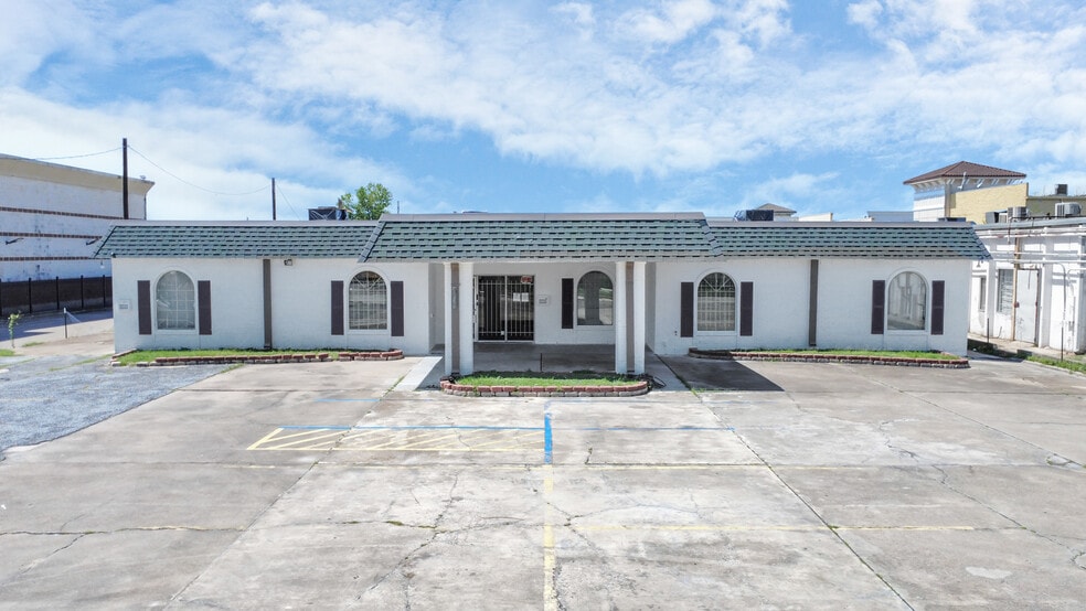 Primary Photo Of 6902 Cook Rd, Houston Flex For Lease