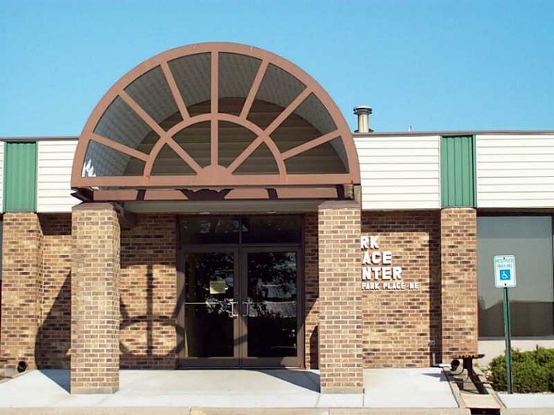 More Photos Of 1241 Park Pl NE, Cedar Rapids Office For Lease